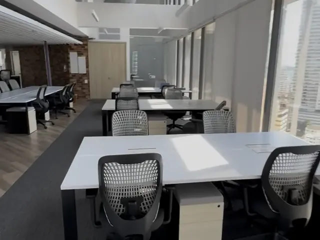 Escritórios da sede inicial em Bocagrande, Cartagena das Índias